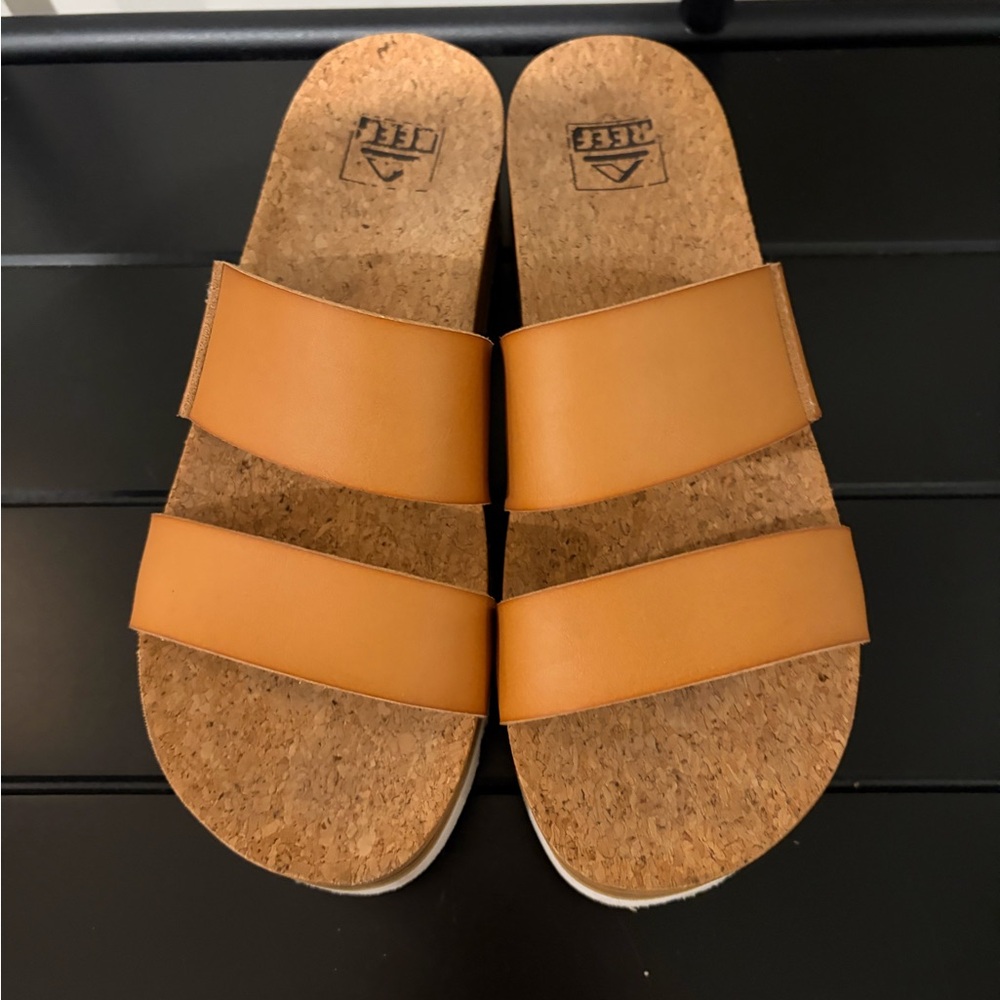 Reef Cushion Vista Hi Women’s Slip On Sandals - Size 7.5W